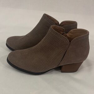 Life Stride Taupe Ankle Booties